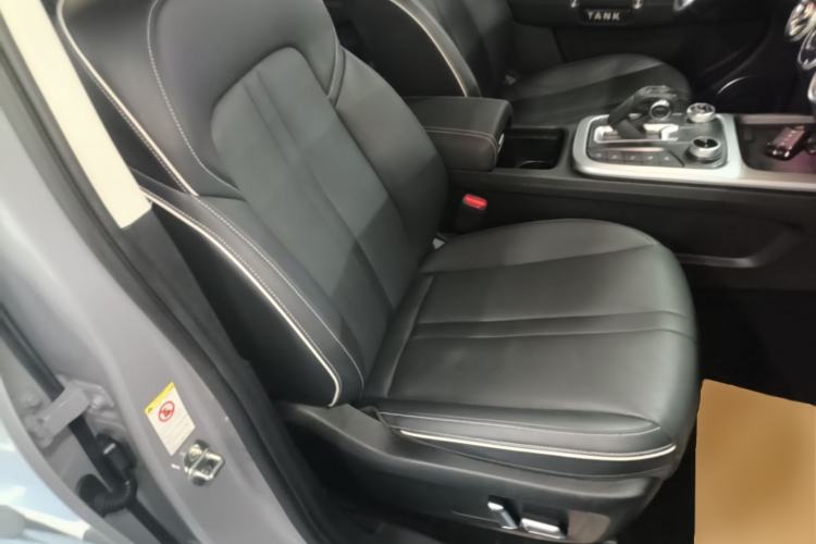 Used Tank 300 2021 City Edition 2.0T—Truly Stylish Right Front Seat