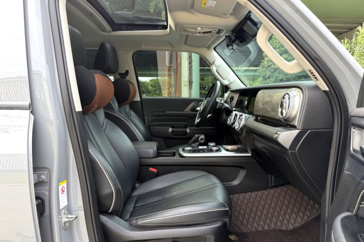 Used Tank 300 2021 Off-Road Edition 2.0T Conqueror Right Front Seat