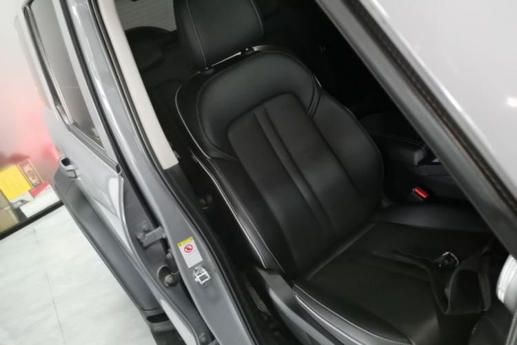 Used Tank 300 2021 Off-Road Edition 2.0T Conqueror Right Front Seat
