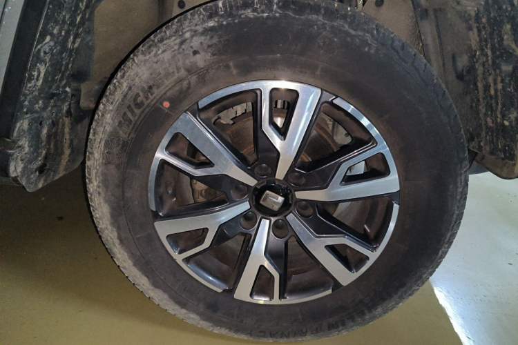 Used Tank 300 2021 City Edition 2.0T—Truly Stylish Right Front Wheel Hub