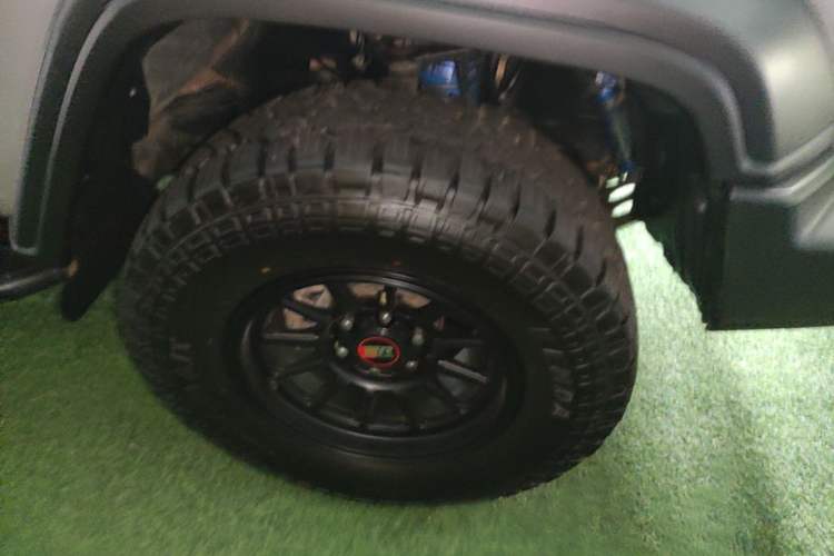 Used Tank 300 2021 Off-Road Edition 2.0T Conqueror Right Front Wheel Hub