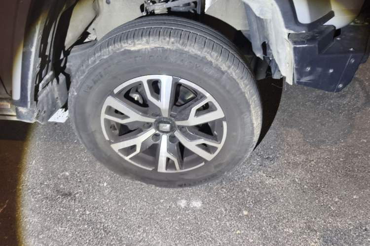 Used Tank 300 2021 City Edition 2.0T—Truly Stylish Right Front Wheel Hub