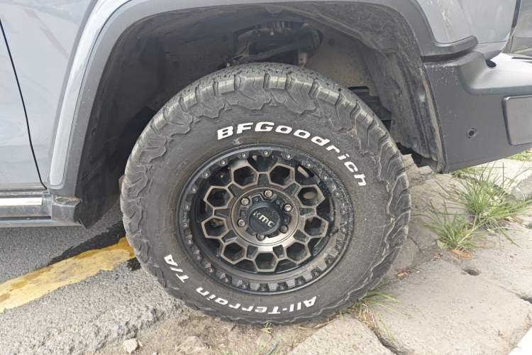 Used Tank 300 2021 City Edition 2.0T—Truly Stylish Right Front Wheel Hub