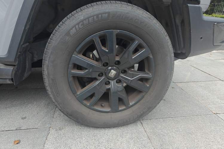 Used Tank 300 2021 City Edition 2.0T—Truly Stylish Right Front Wheel Hub
