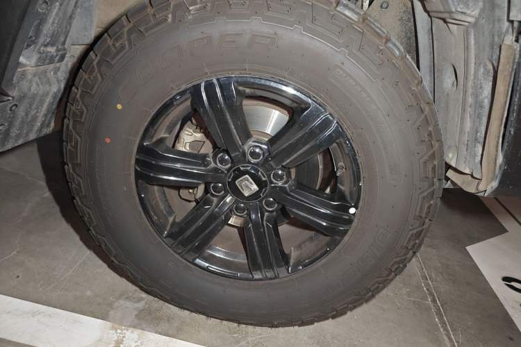 Used Tank 300 2021 Off-Road Edition 2.0T Challenger Right Front Wheel Hub