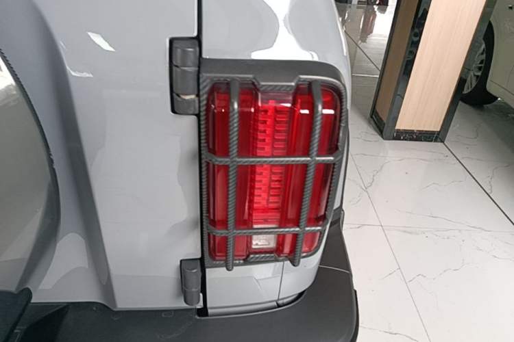 Used Tank 300 2021 City Edition 2.0T—Truly Stylish Right Rear Taillight
