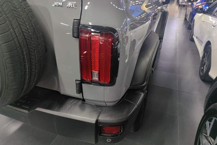 Used Tank 300 2021 Off-Road Edition 2.0T Challenger Right Rear Taillight