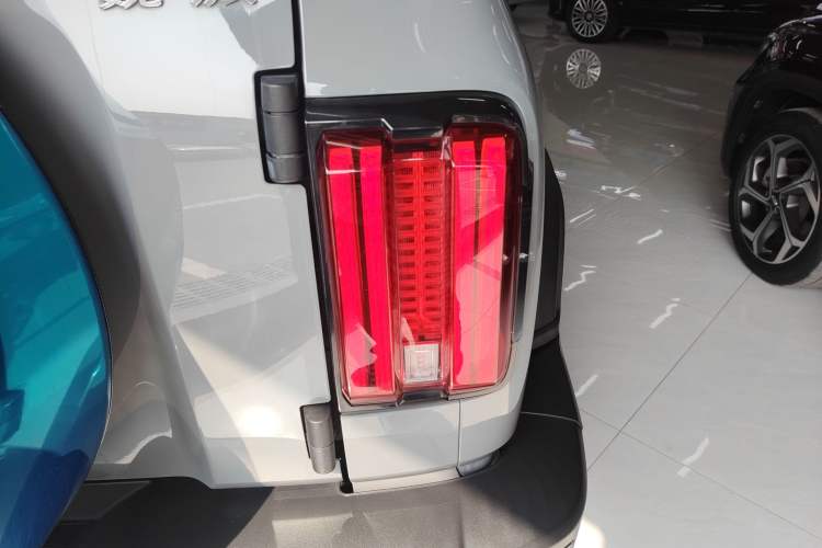 Used Tank 300 2021 Off-Road Edition 2.0T Conqueror Right Rear Taillight