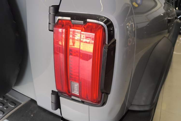 Used Tank 300 2021 Off-Road Edition 2.0T Challenger Right Rear Taillight