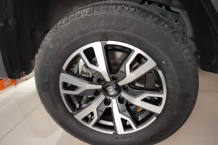 Used Tank 300 2021 City Edition 2.0T—Truly Stylish Right Rear Wheel Hub