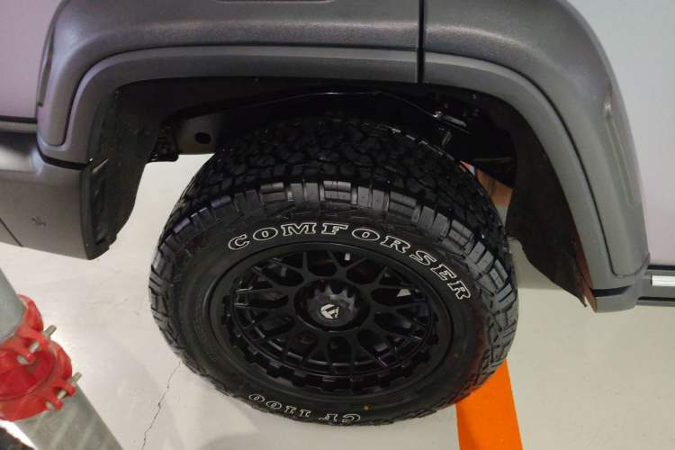 Used Tank 300 2021 City Edition 2.0T—Truly Stylish Right Rear Wheel Hub