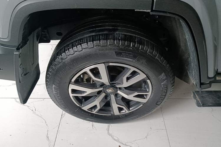 Used Tank 300 2021 City Edition 2.0T—Truly Stylish Right Rear Wheel Hub