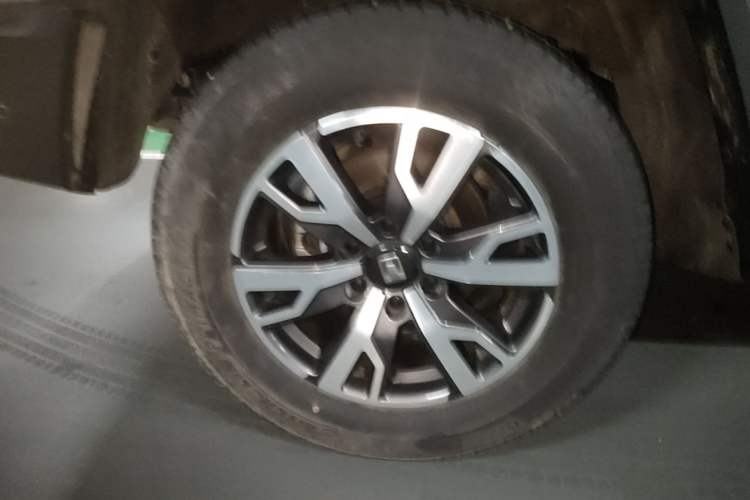 Used Tank 300 2021 City Edition 2.0T—Truly Stylish Right Rear Wheel Hub