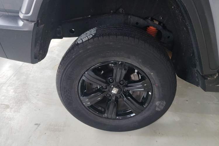 Used Tank 300 2021 Off-Road Edition 2.0T Conqueror Right Rear Wheel Hub
