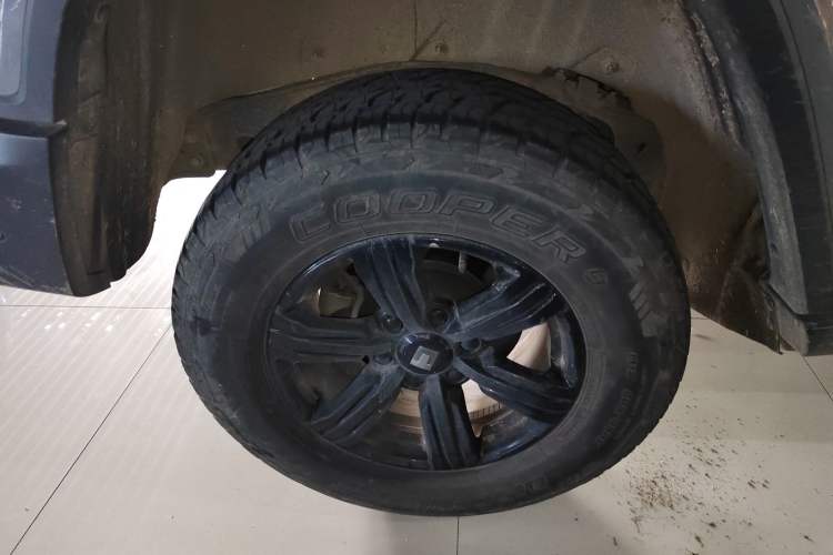 Used Tank 300 2021 City Edition 2.0T—Truly Stylish Right Rear Wheel Hub