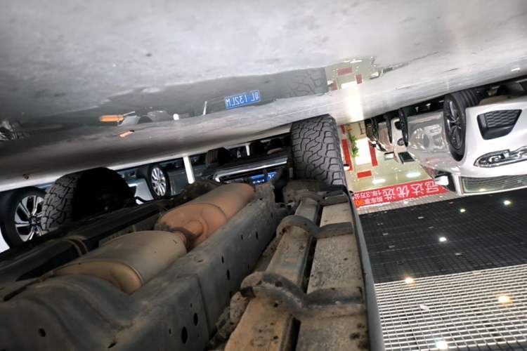 Used Tank 300 2021 Off-Road Edition 2.0T Challenger Right Side Sill