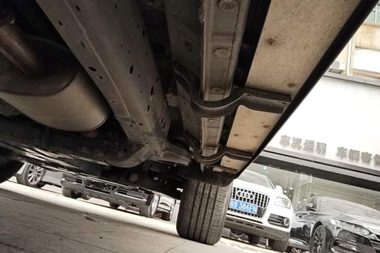 Used Tank 300 2021 Off-Road Edition 2.0T Conqueror Right Side Sill