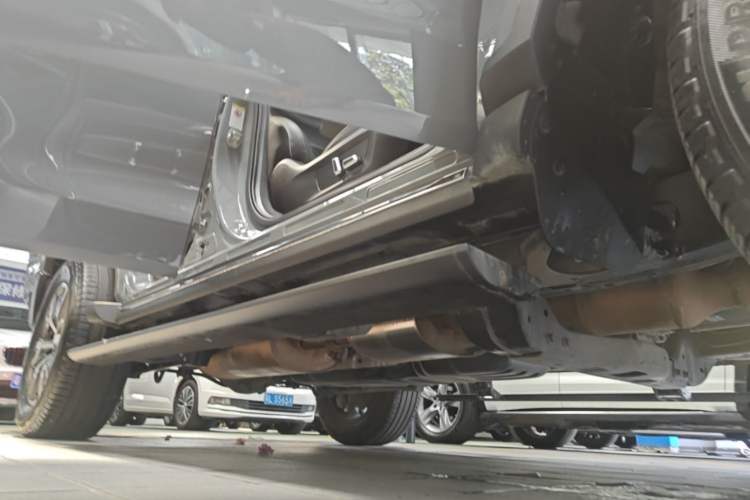 Used Tank 300 2021 City Edition 2.0T—Truly Stylish Right Side Sill