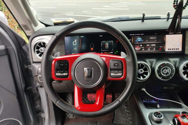 Used Tank 300 2021 City Edition 2.0T—Truly Stylish Steering Wheel