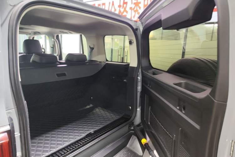 Used Tank 300 2021 Off-Road Edition 2.0T Conqueror Trunk