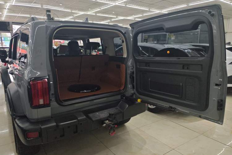 Used Tank 300 2021 Off-Road Edition 2.0T Conqueror Trunk