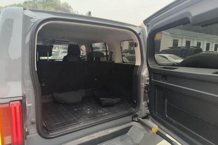 Used Tank 300 2021 Off-Road Edition 2.0T Conqueror Trunk