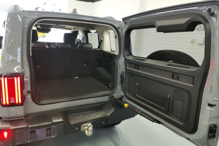 Used Tank 300 2021 Off-Road Edition 2.0T Conqueror Trunk