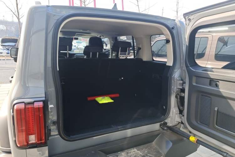 Used Tank 300 2021 Off-Road Edition 2.0T Conqueror Trunk