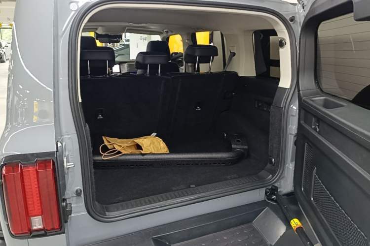 Used Tank 300 2021 Off-Road Edition 2.0T Conqueror Trunk
