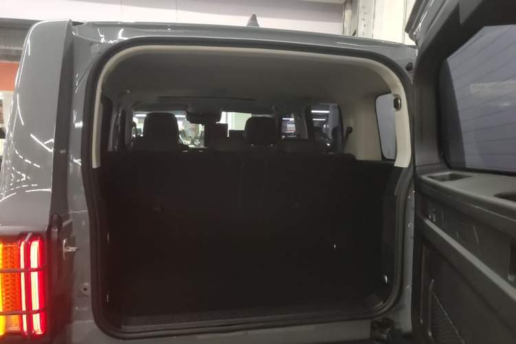 Used Tank 300 2021 Off-Road Edition 2.0T Conqueror Trunk