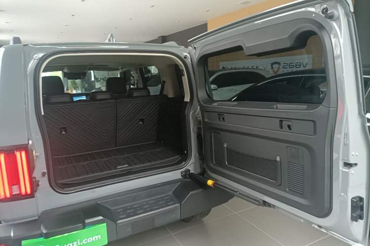 Used Tank 300 2021 Off-Road Edition 2.0T Conqueror Trunk