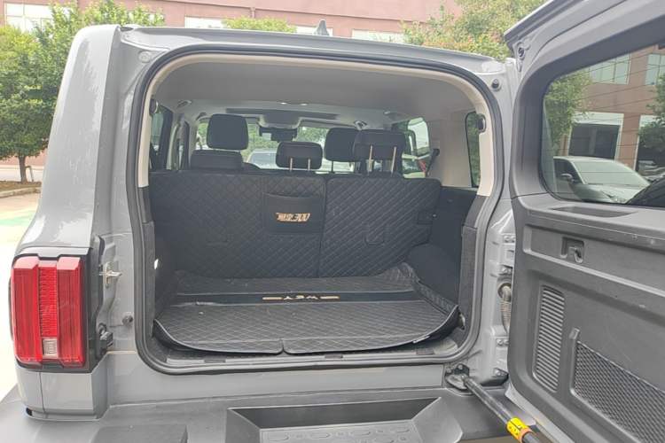 Used Tank 300 2021 Off-Road Edition 2.0T Conqueror Trunk