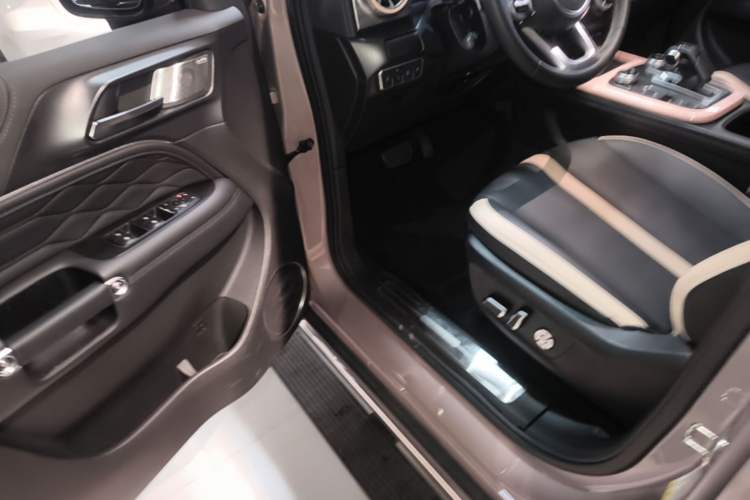 Used Tank 300 2021 City Edition 2.0T—Truly Stylish Driver Seat