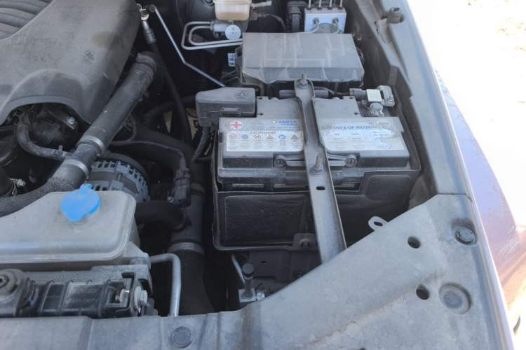 Used Tank 300 2021 City Edition 2.0T—Truly Stylish Engine Bay Left