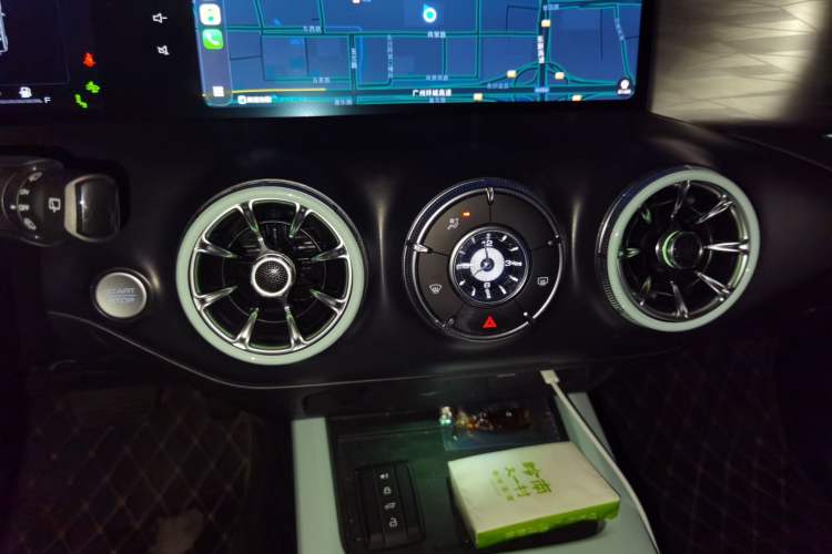 Used Tank 300 2021 City Edition 2.0T—Truly Stylish Audio And AC Panel