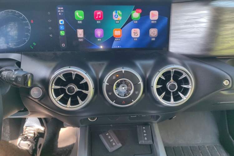 Used Tank 300 2021 City Edition 2.0T—Truly Stylish Audio And AC Panel