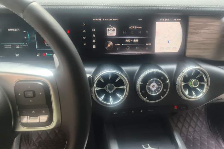 Used Tank 300 2021 City Edition 2.0T—Truly Stylish Audio And AC Panel