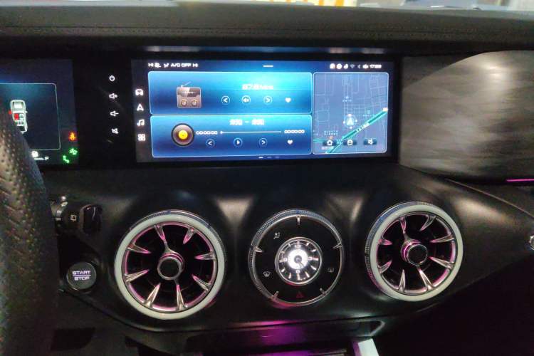 Used Tank 300 2021 City Edition 2.0T—Truly Stylish Audio And AC Panel