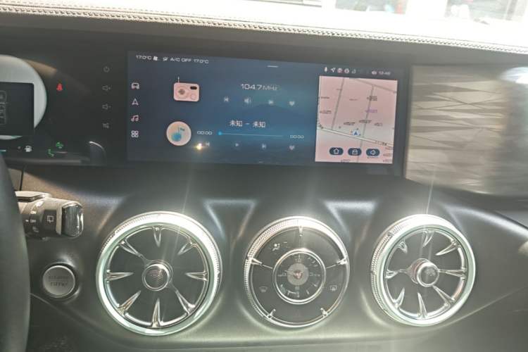 Used Tank 300 2021 City Edition 2.0T—Truly Stylish Audio And AC Panel