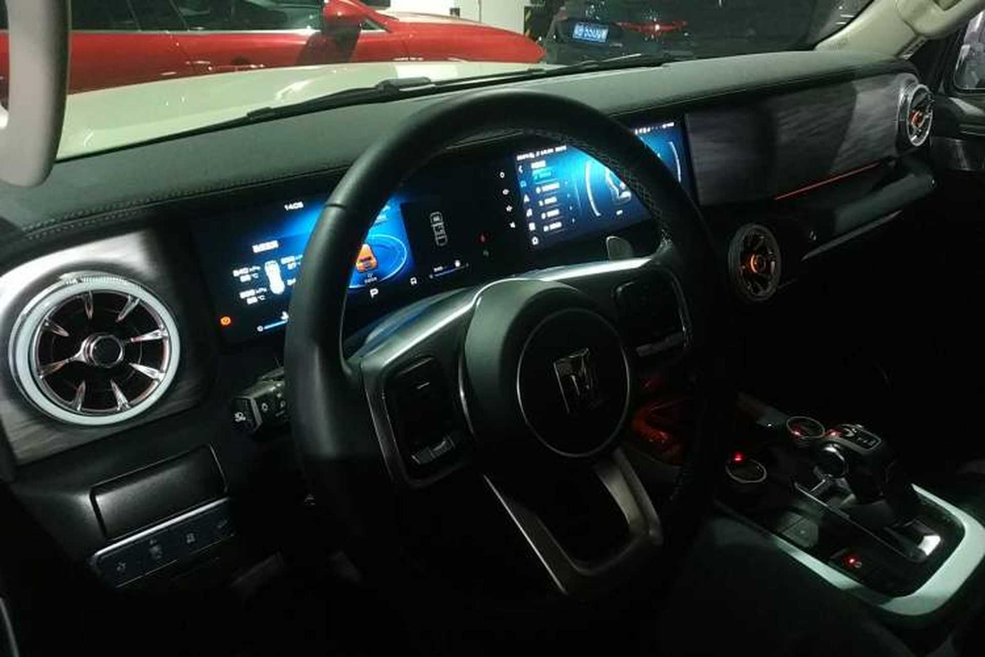 Used Tank 300 2021 City Edition 2.0T—Truly Stylish Center Console