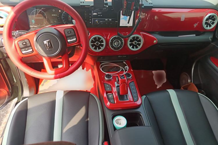 Used Tank 300 2021 City Edition 2.0T—Truly Stylish Center Console