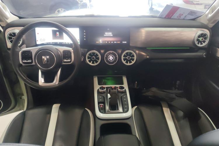 Used Tank 300 2021 City Edition 2.0T—Truly Stylish Center Console