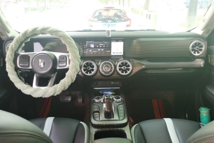Used Tank 300 2021 City Edition 2.0T—Truly Stylish Center Console