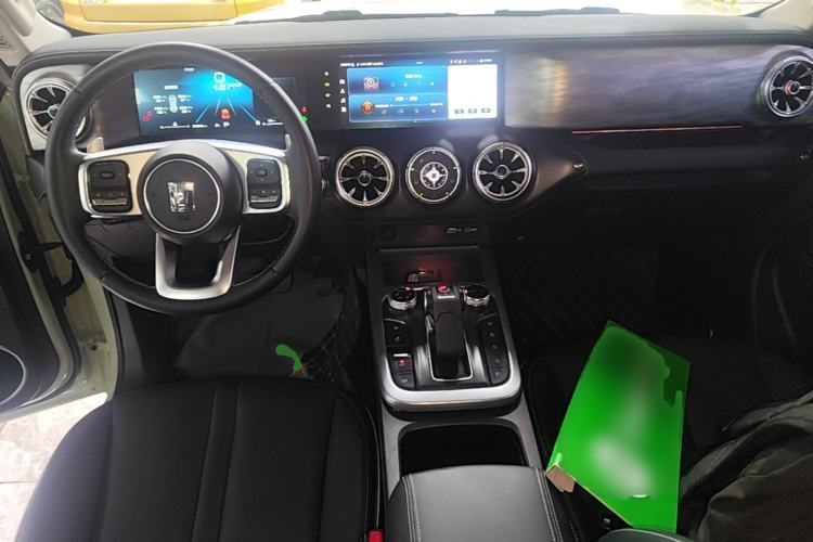 Used Tank 300 2021 City Edition 2.0T—Truly Stylish Center Console