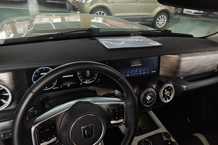 Used Tank 300 2021 City Edition 2.0T—Truly Stylish Center Console