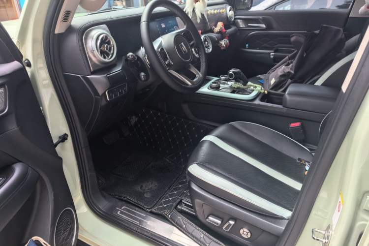 Used Tank 300 2021 City Edition 2.0T—Truly Stylish Driver Seat