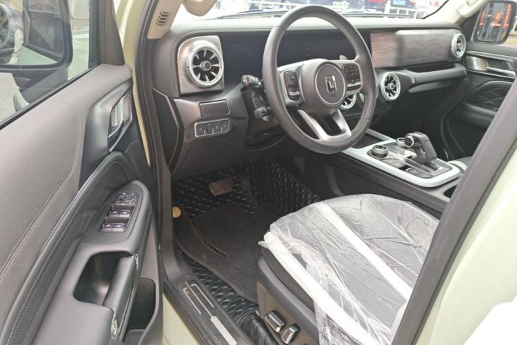 Used Tank 300 2021 City Edition 2.0T—Truly Stylish Driver Seat