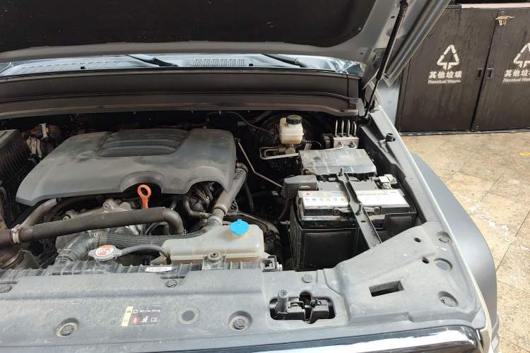 Used Tank 300 2021 Off-Road Edition 2.0T Conqueror Engine Bay Left