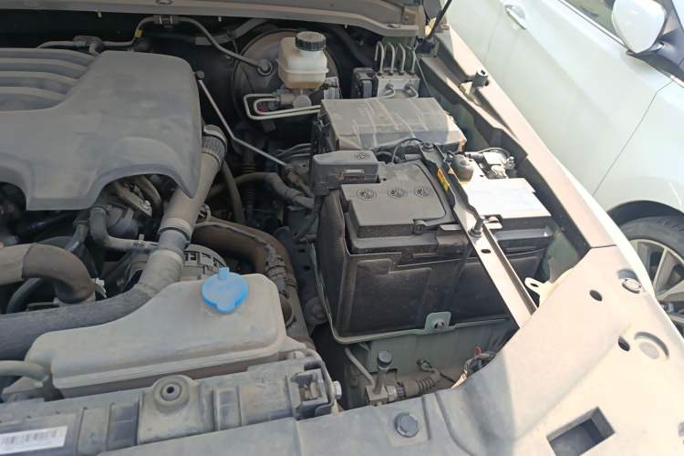 Used Tank 300 2021 City Edition 2.0T—Truly Stylish Engine Bay Left
