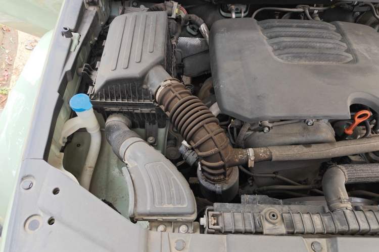 Used Tank 300 2021 City Edition 2.0T—Truly Stylish Engine Bay Right